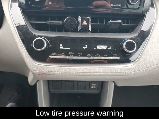 Used 2022 Toyota Corolla Cross L image 25