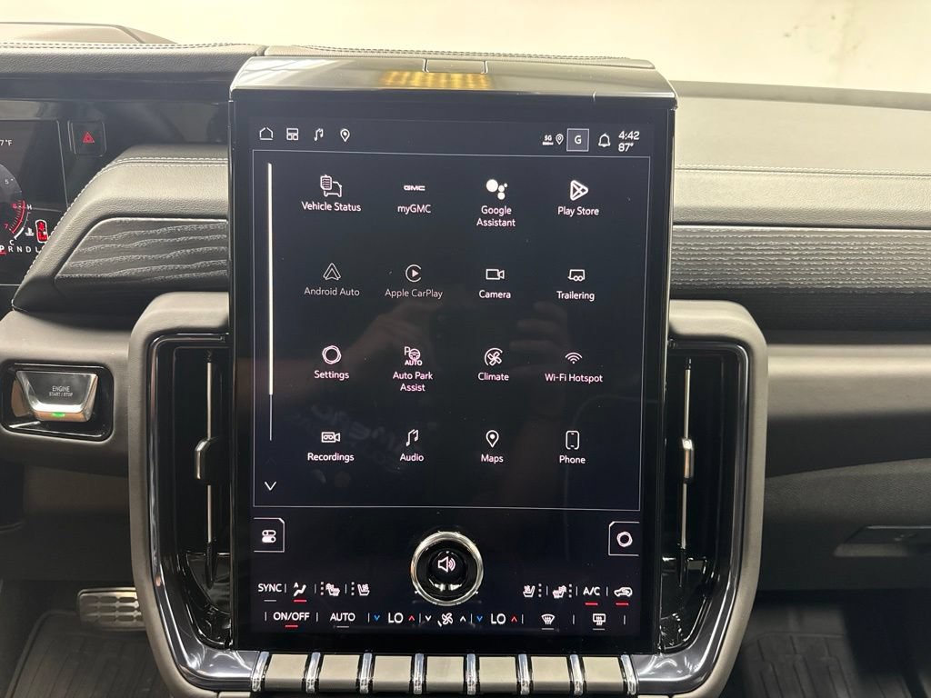 New 2026 GMC Yukon XL AT4 Ultimate w/ LPO, Get Active Package AWD/4WD image 18