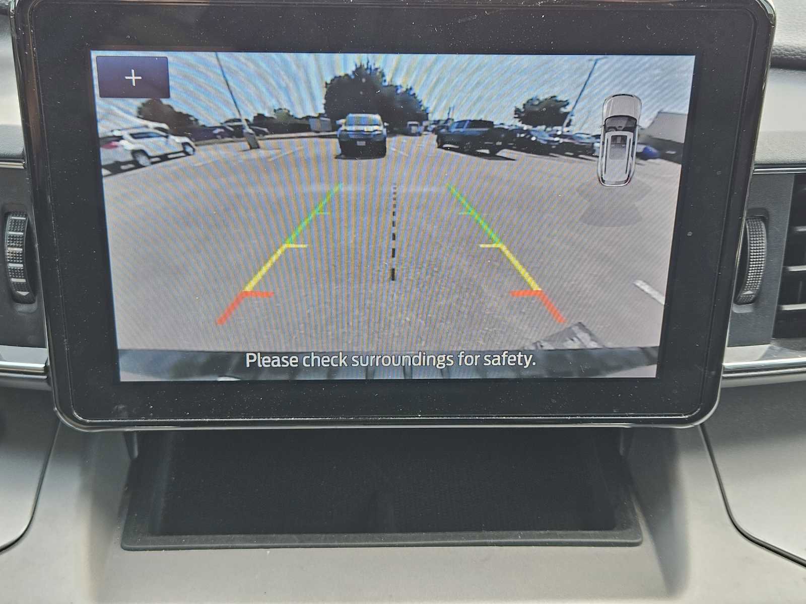 Used 2022 Ford Explorer XLT w/ Equipment Group 202A image 18