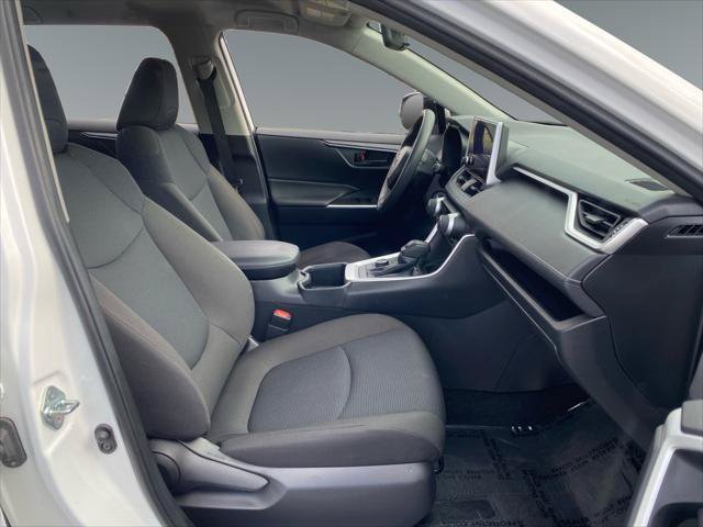 Certified 2025 Toyota RAV4 LE AWD/4WD image 15