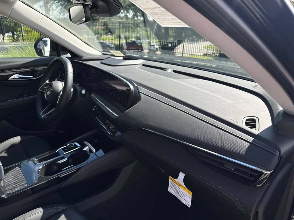 Used 2025 Buick Envision Preferred AWD/4WD image 37