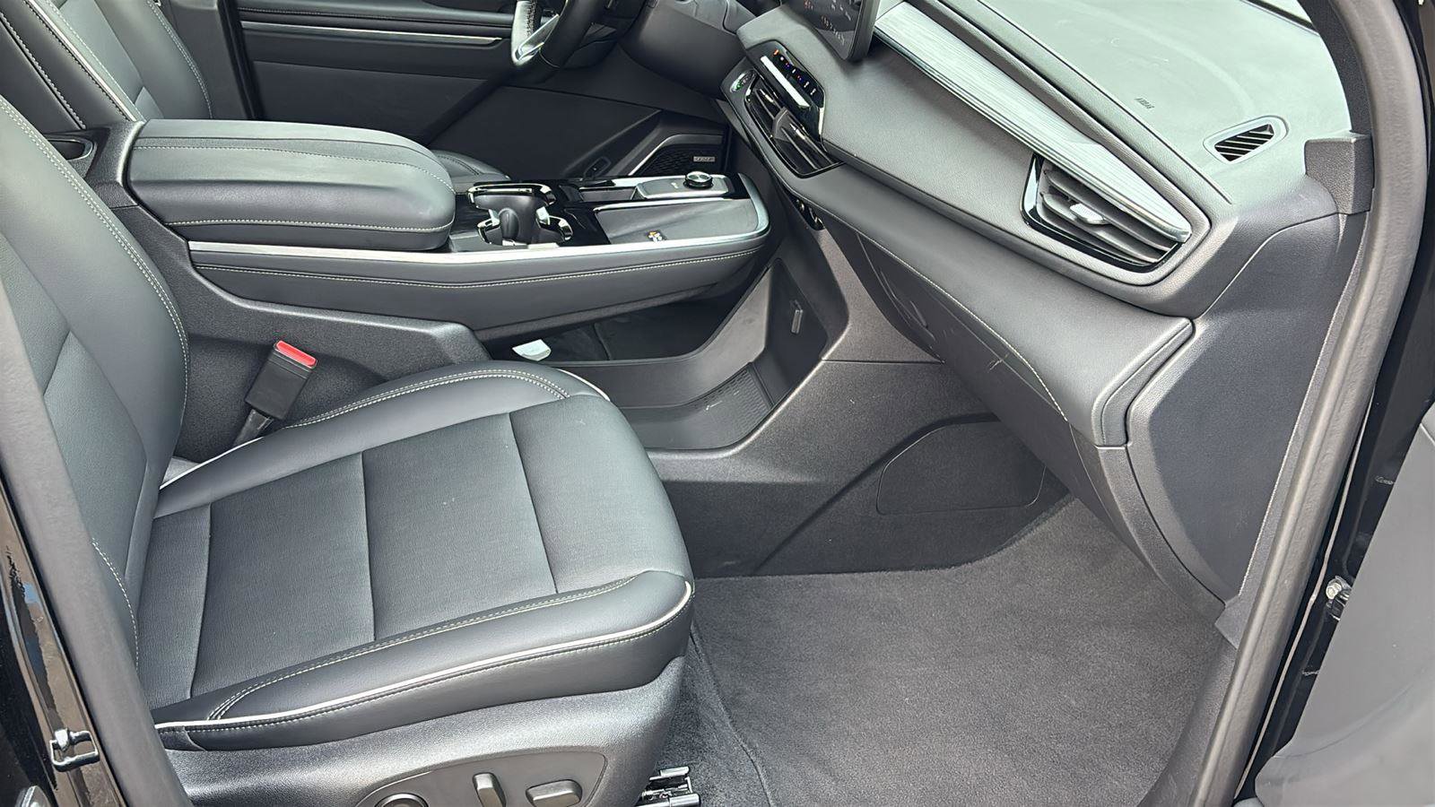 Certified 2025 Buick Enclave Preferred FWD image 22