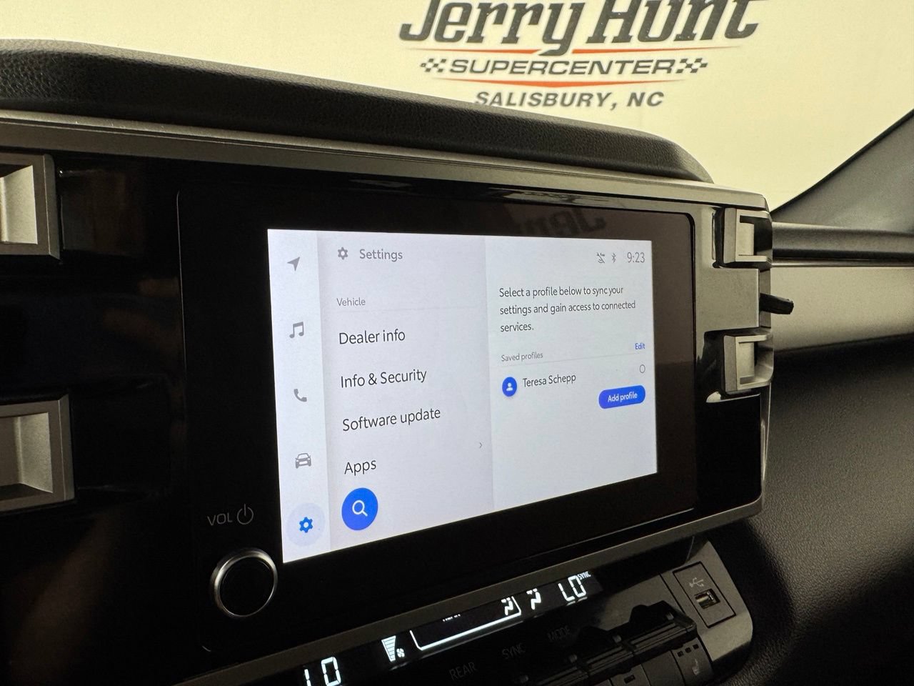 Used 2025 Toyota Sequoia SR5 AWD/4WD image 24