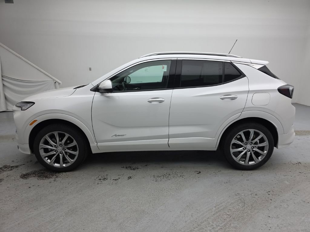 Used 2025 Buick Encore GX Avenir w/ Avenir Technology Package AWD/4WD image 8
