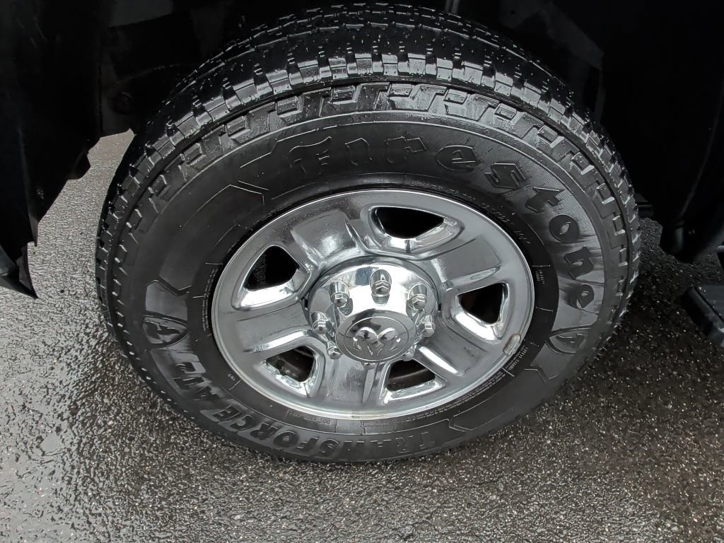 Used 2015 RAM 2500 SLT w/ Luxury Group image 9