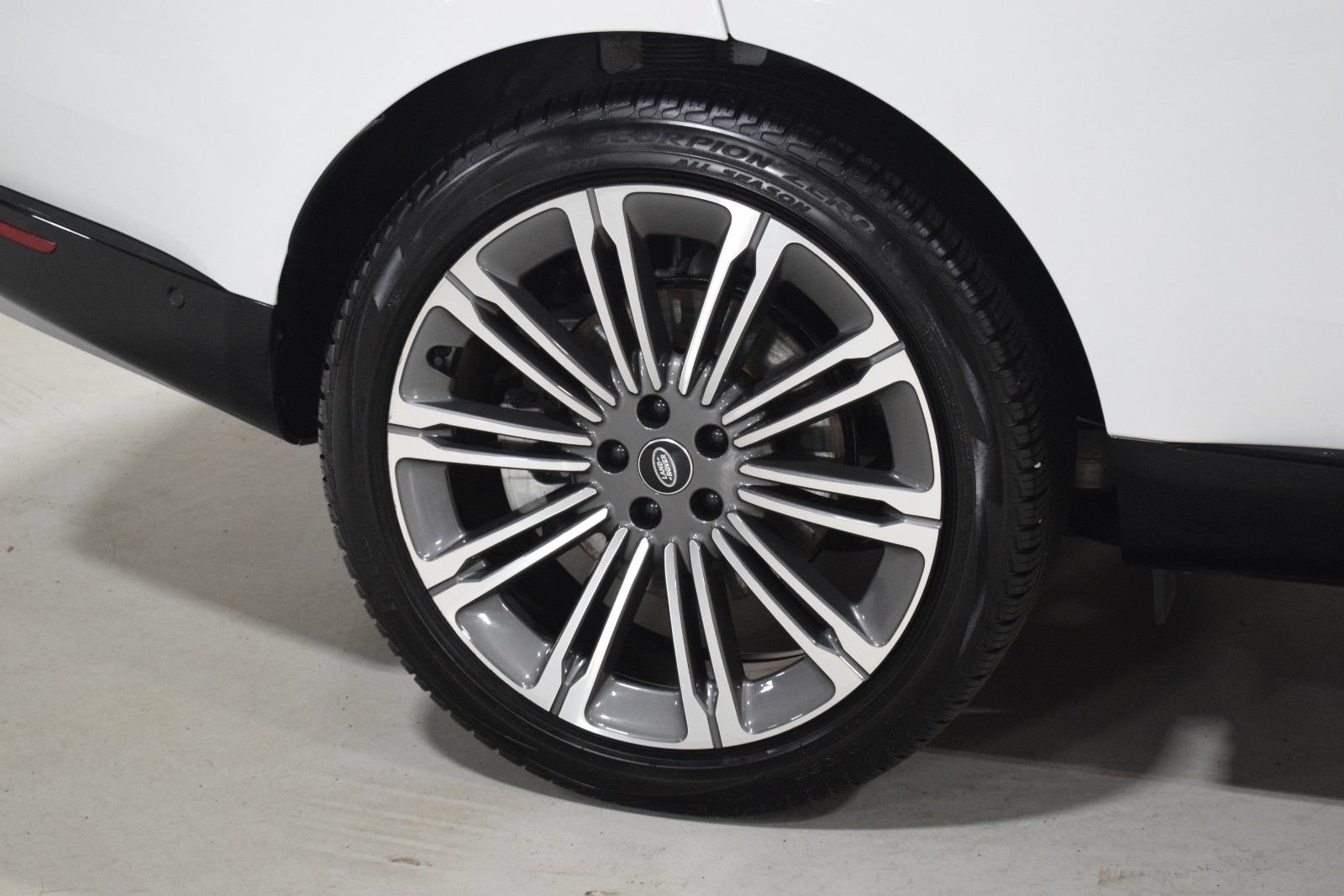 Used 2023 Land Rover Range Rover SE AWD/4WD image 15