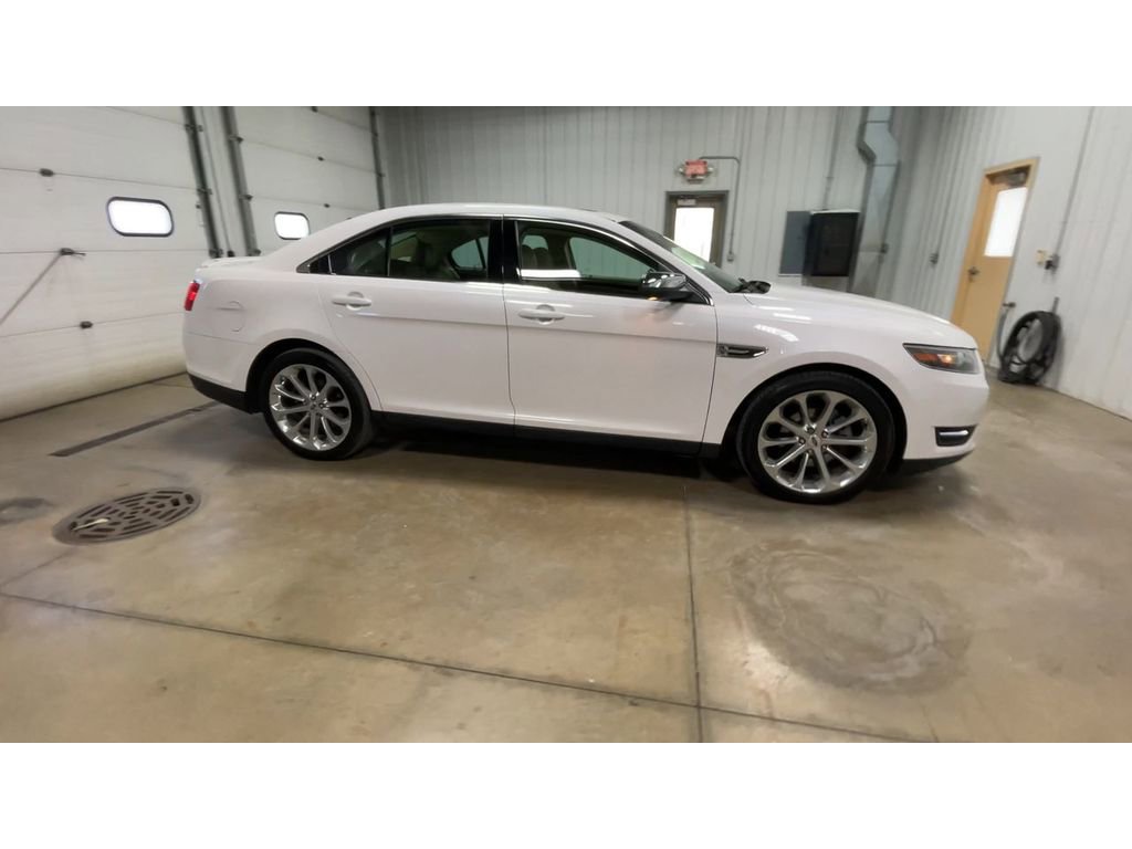 Used 2017 Ford Taurus Limited AWD/4WD image 9