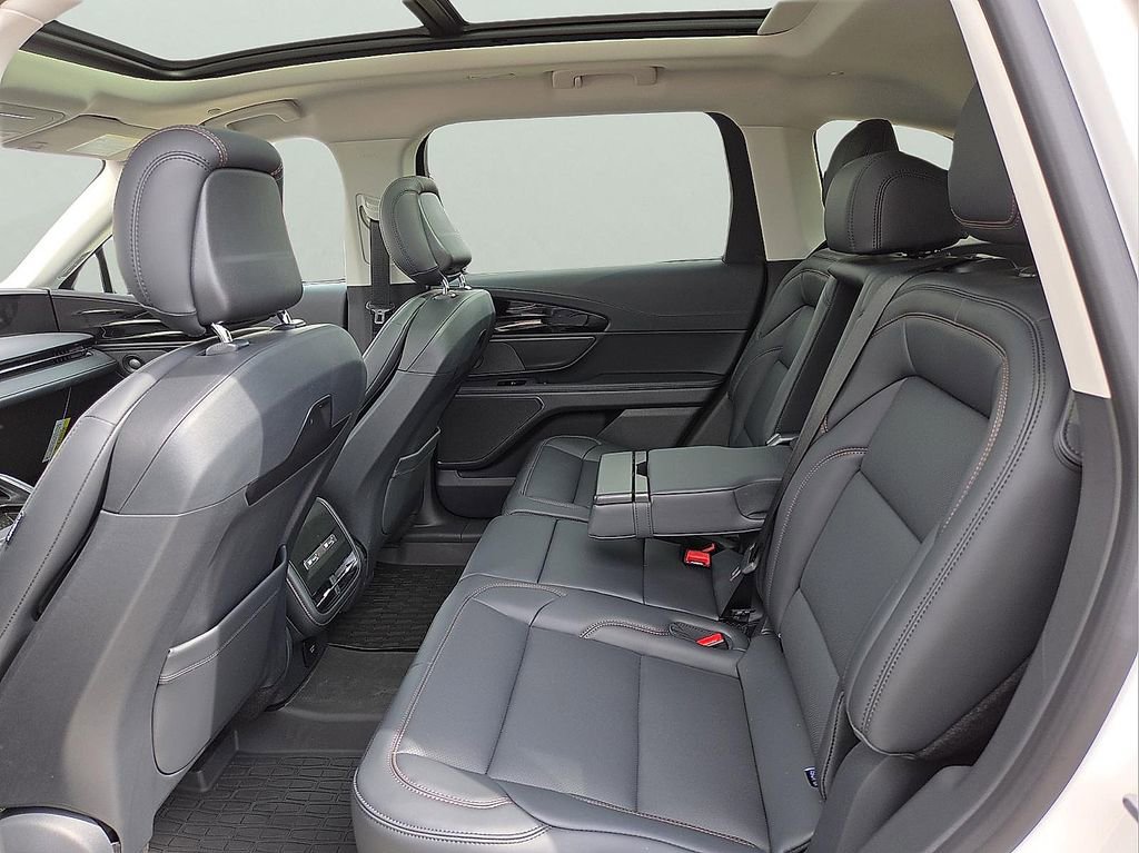 New 2026 Lincoln Nautilus Premier w/ Equipment Group 102A AWD/4WD image 13
