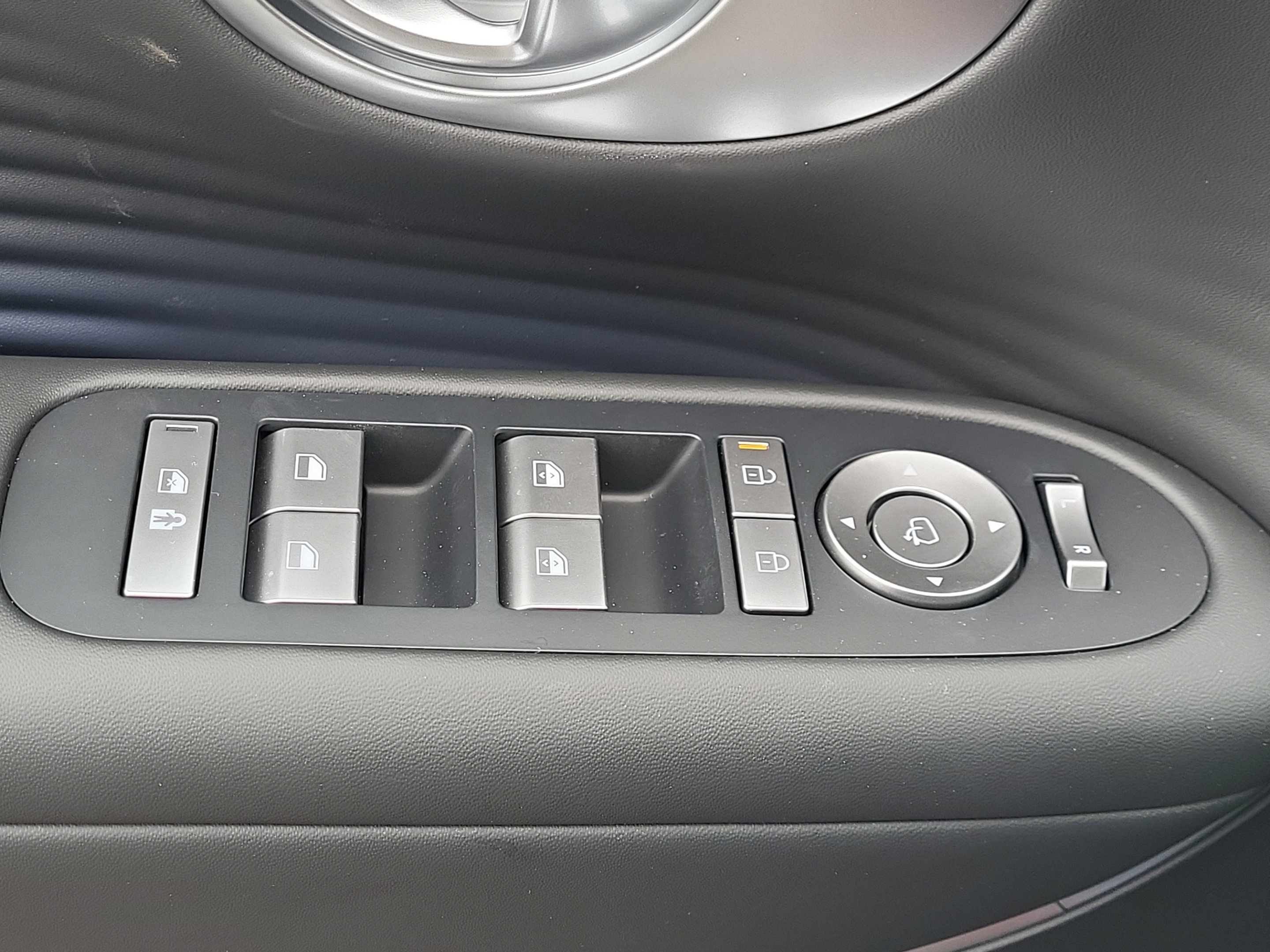 New 2026 Hyundai Ioniq 9 SEL AWD/4WD image 16