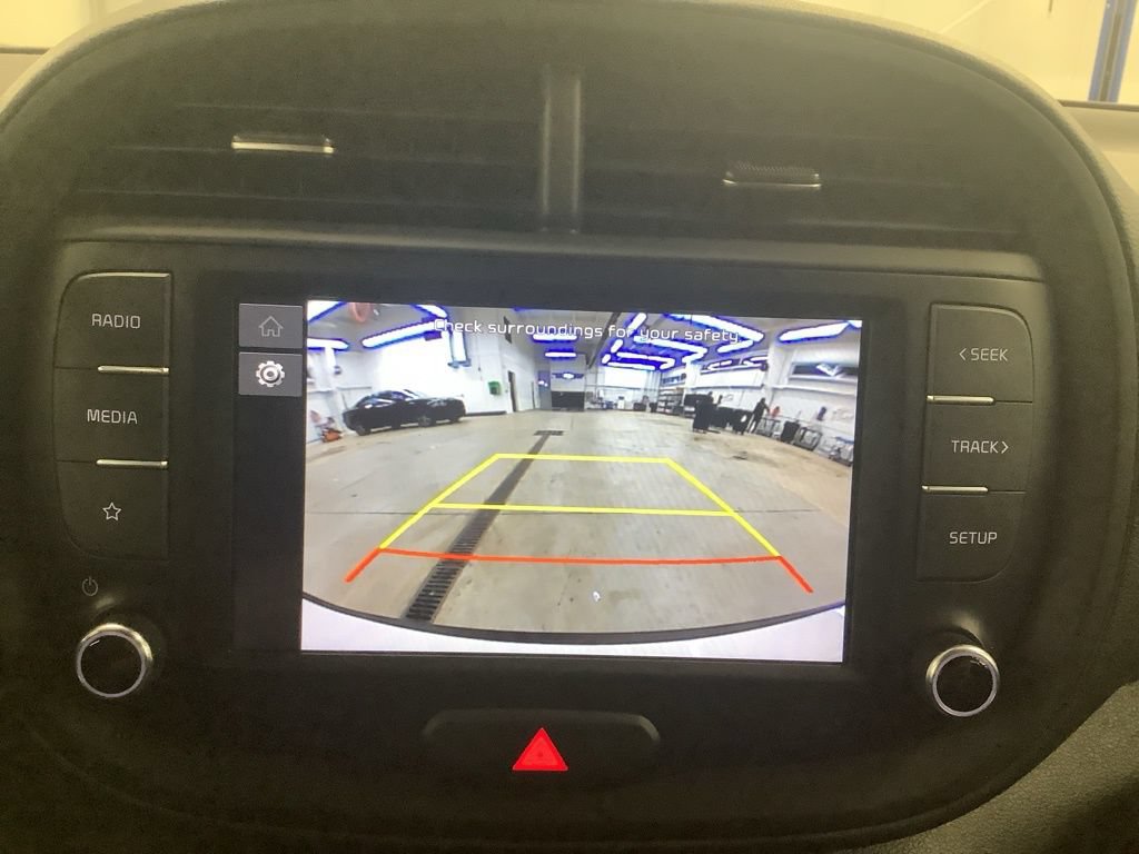 Used 2023 Kia Soul LX FWD image 18