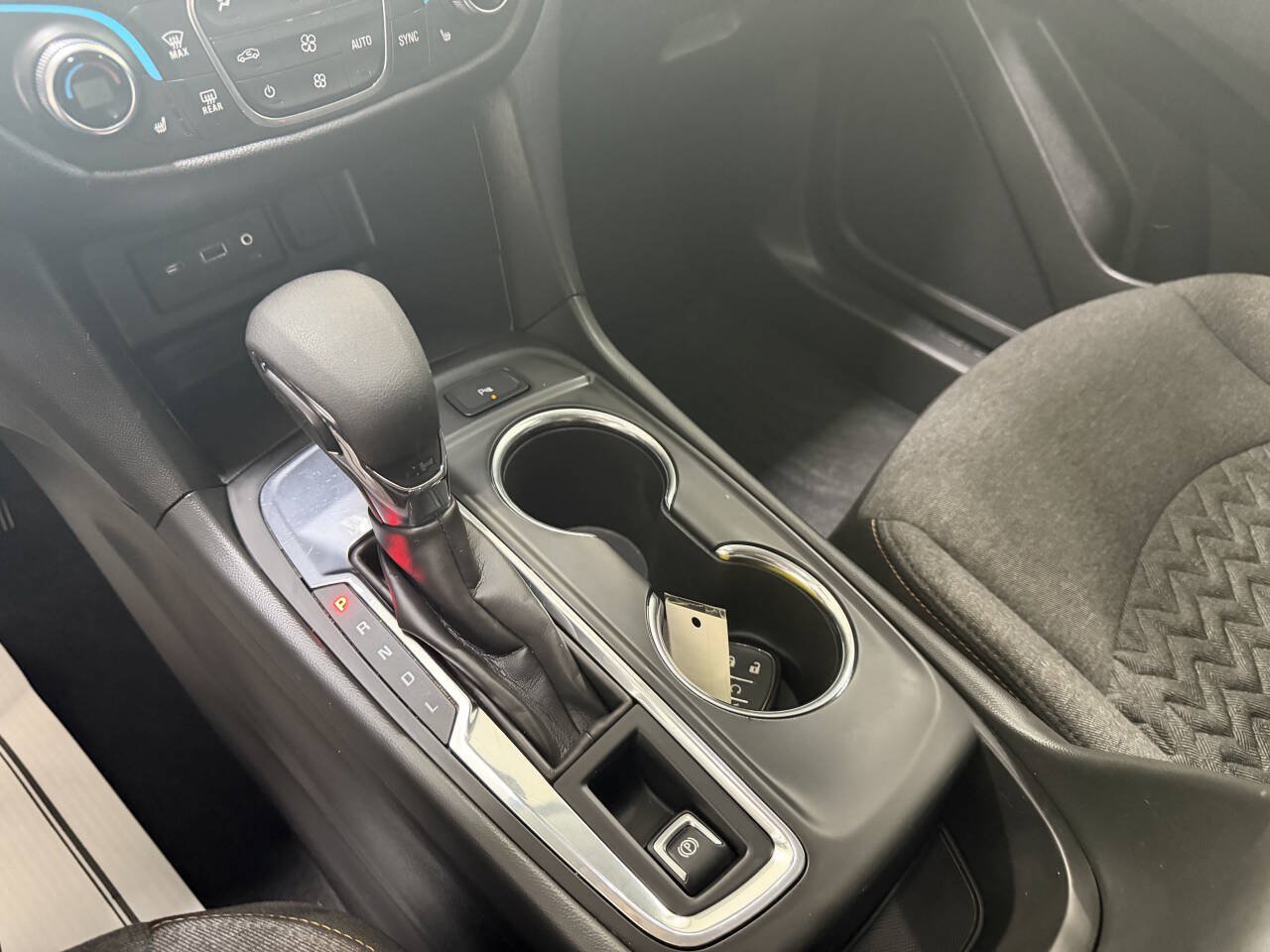 Used 2023 Chevrolet Equinox LT FWD image 12