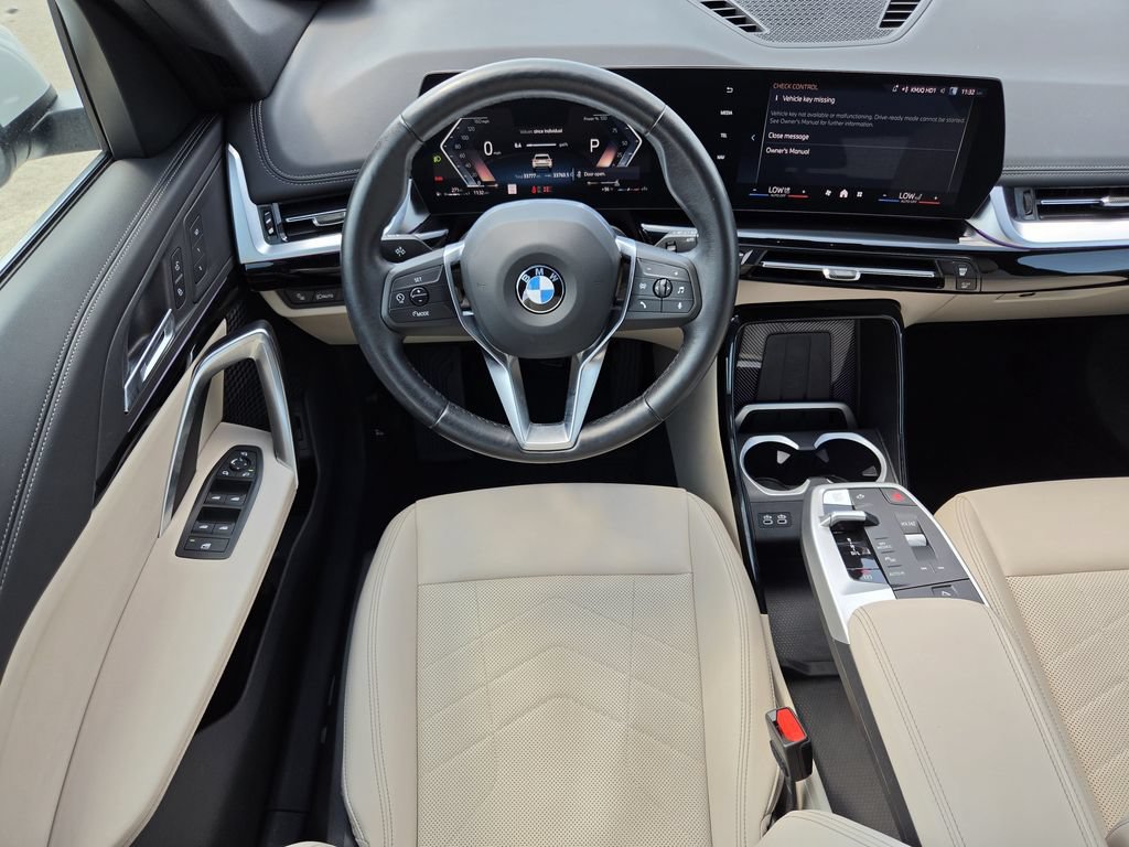 Used 2025 BMW X1 xDrive28i AWD/4WD image 13