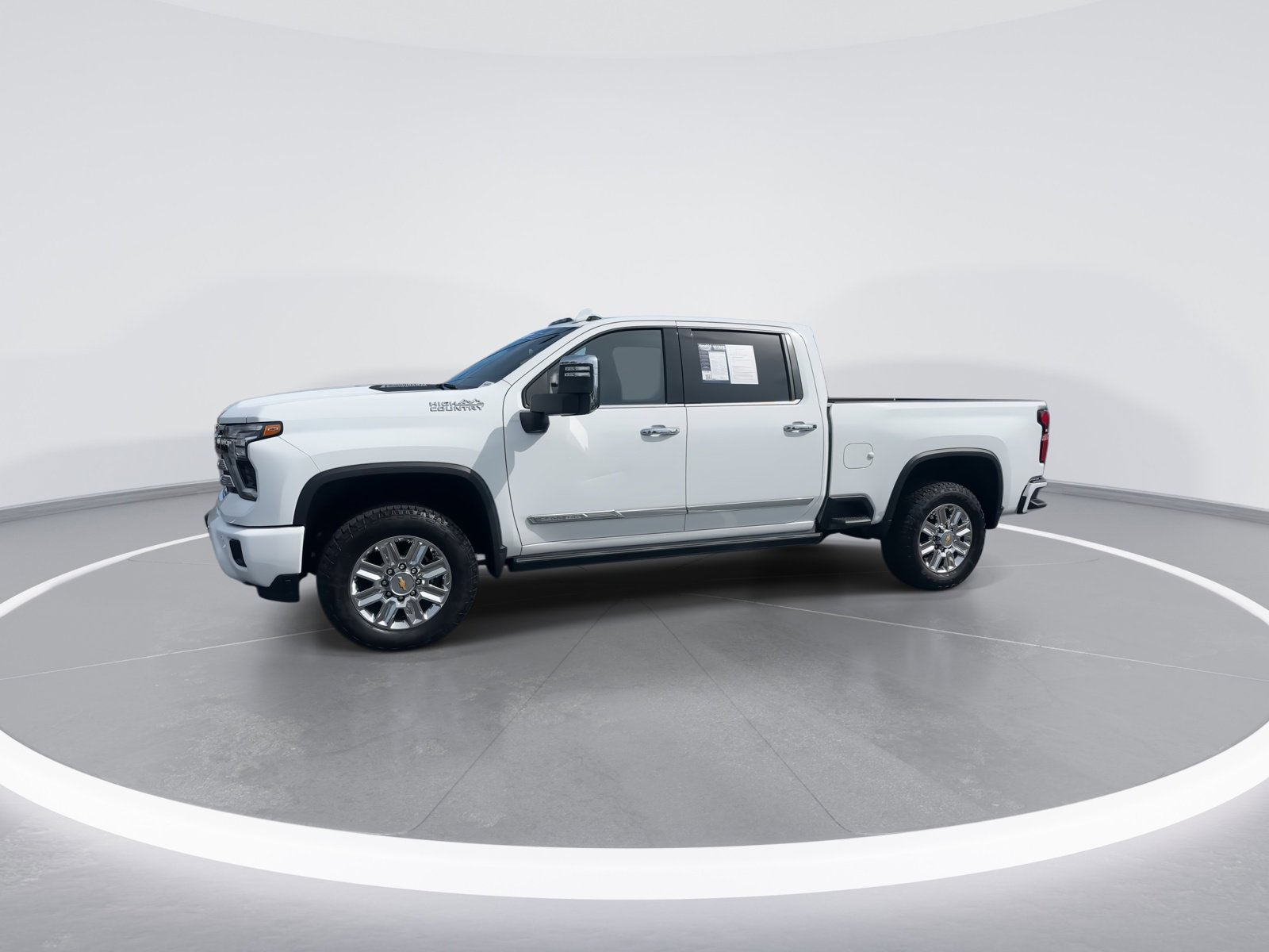 Certified 2026 Chevrolet Silverado 2500 High Country w/ Technology Package AWD/4WD image 5