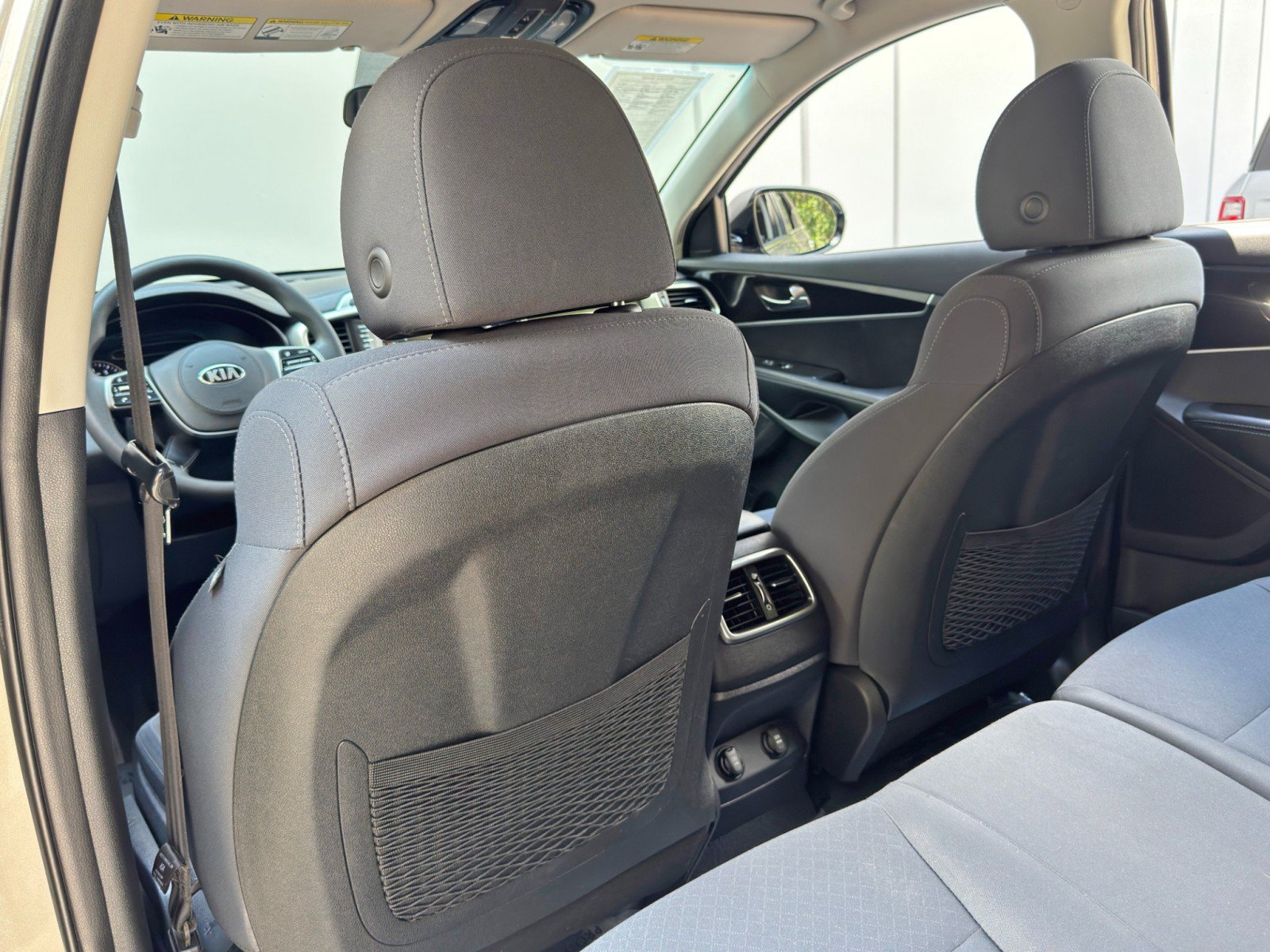 Used 2019 Kia Sorento FWD image 25