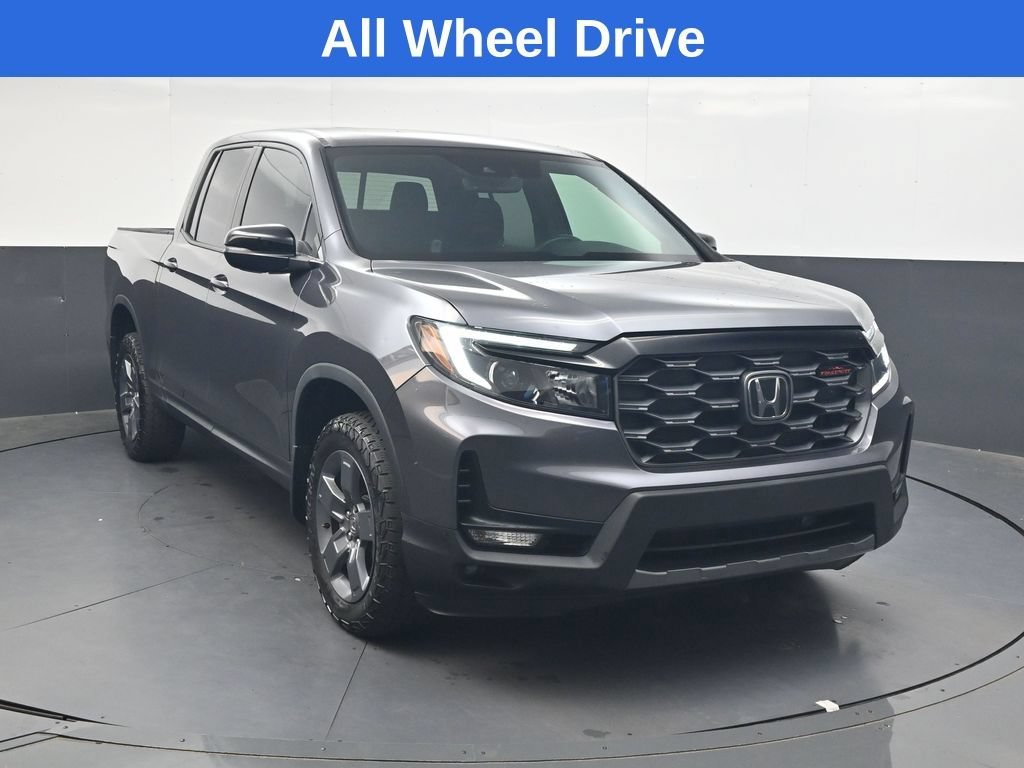 Used 2024 Honda Ridgeline TrailSport image 2
