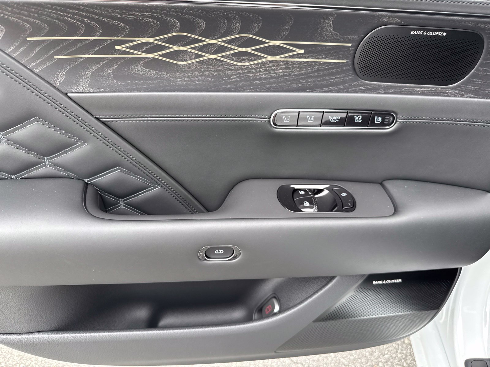 New 2026 Genesis G90 3.5T Prestige AWD/4WD image 13