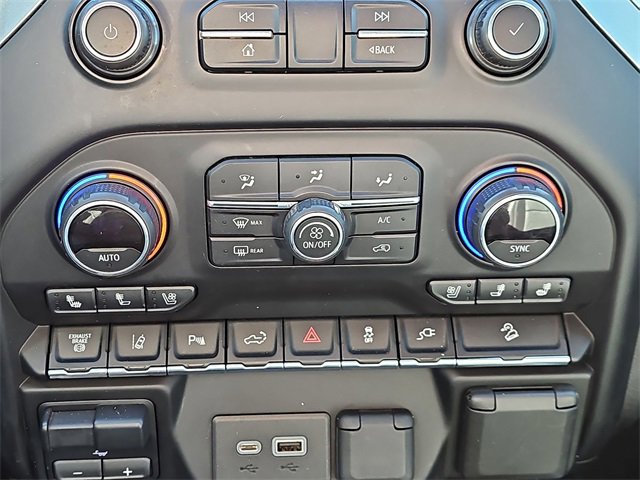 Used 2020 Chevrolet Silverado 2500 LTZ w/ LTZ Premium Package image 22