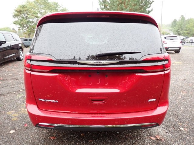 New 2026 Chrysler Pacifica Select image 4