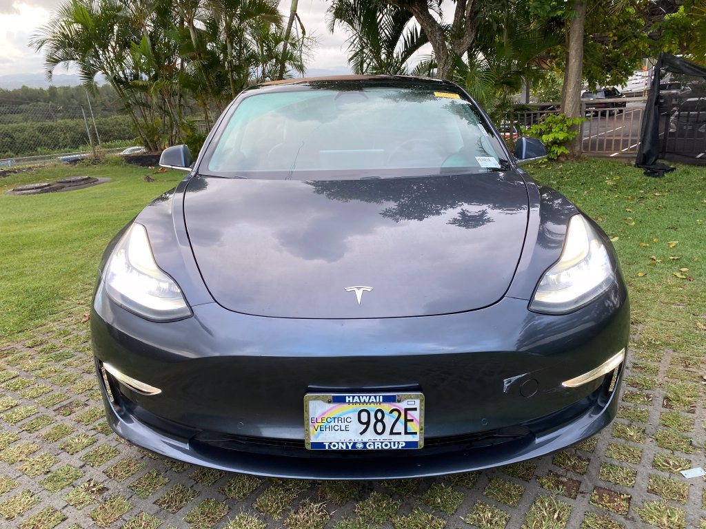 Used 2019 Tesla Model 3 Mid Range RWD image 2