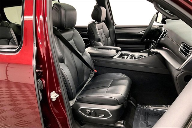 Used 2024 Jeep Wagoneer Series II image 7