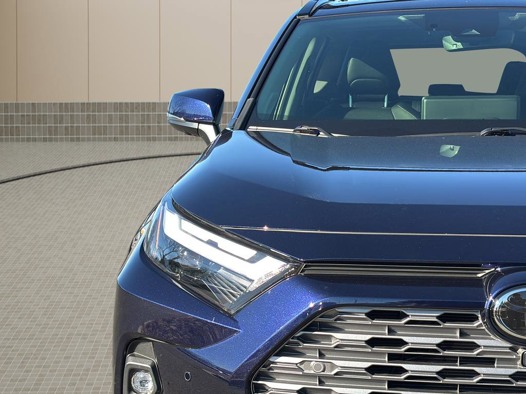 Used 2025 Toyota RAV4 Limited image 10