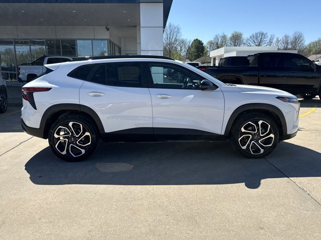 New 2026 Chevrolet Trax RS w/ Sunroof Package image 2