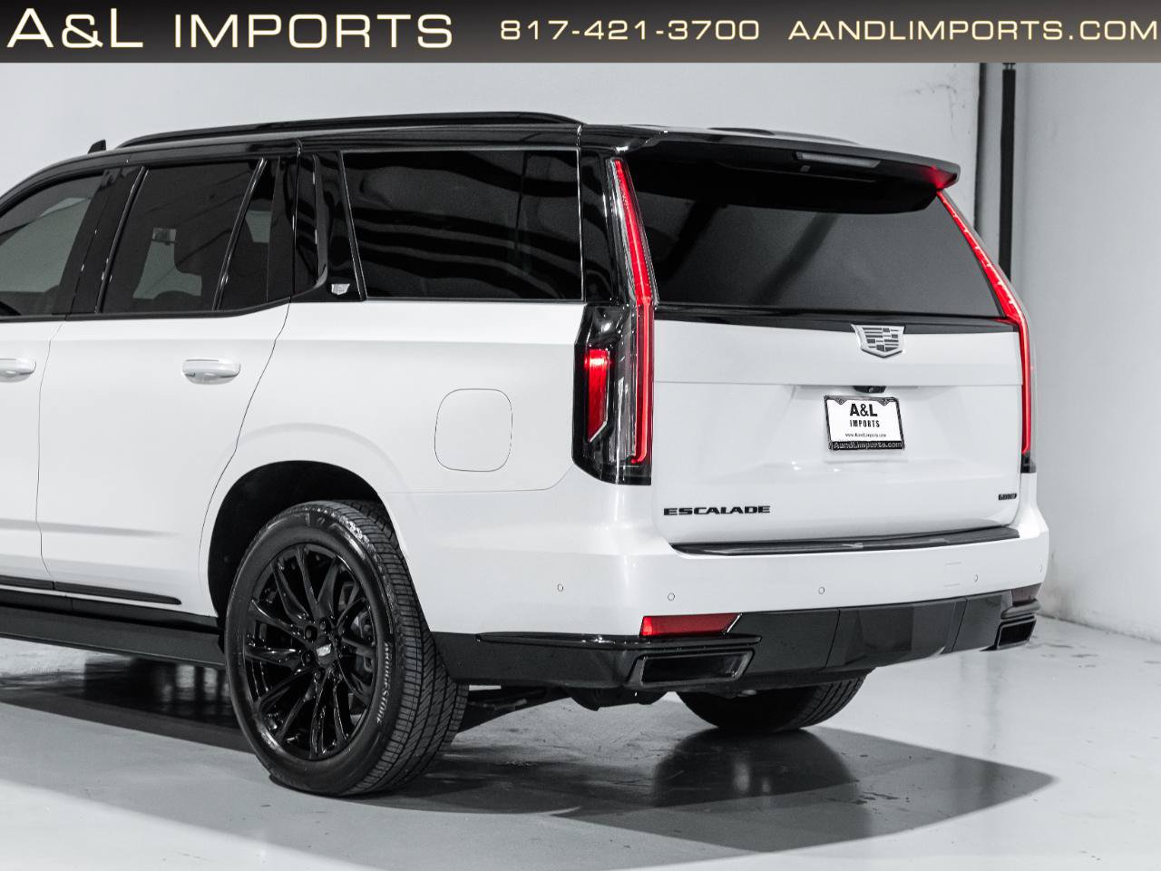 Used 2024 Cadillac Escalade Sport Platinum w/ LPO, ONYX Package AWD/4WD image 44