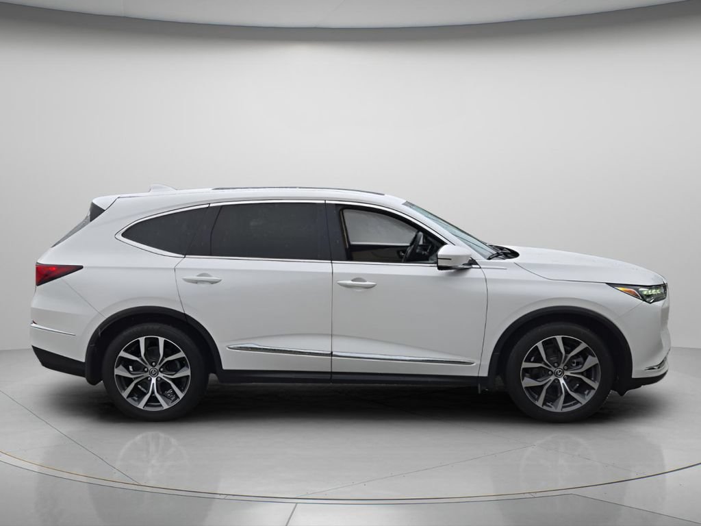 Used 2023 Acura MDX w/ Technology Package FWD image 4