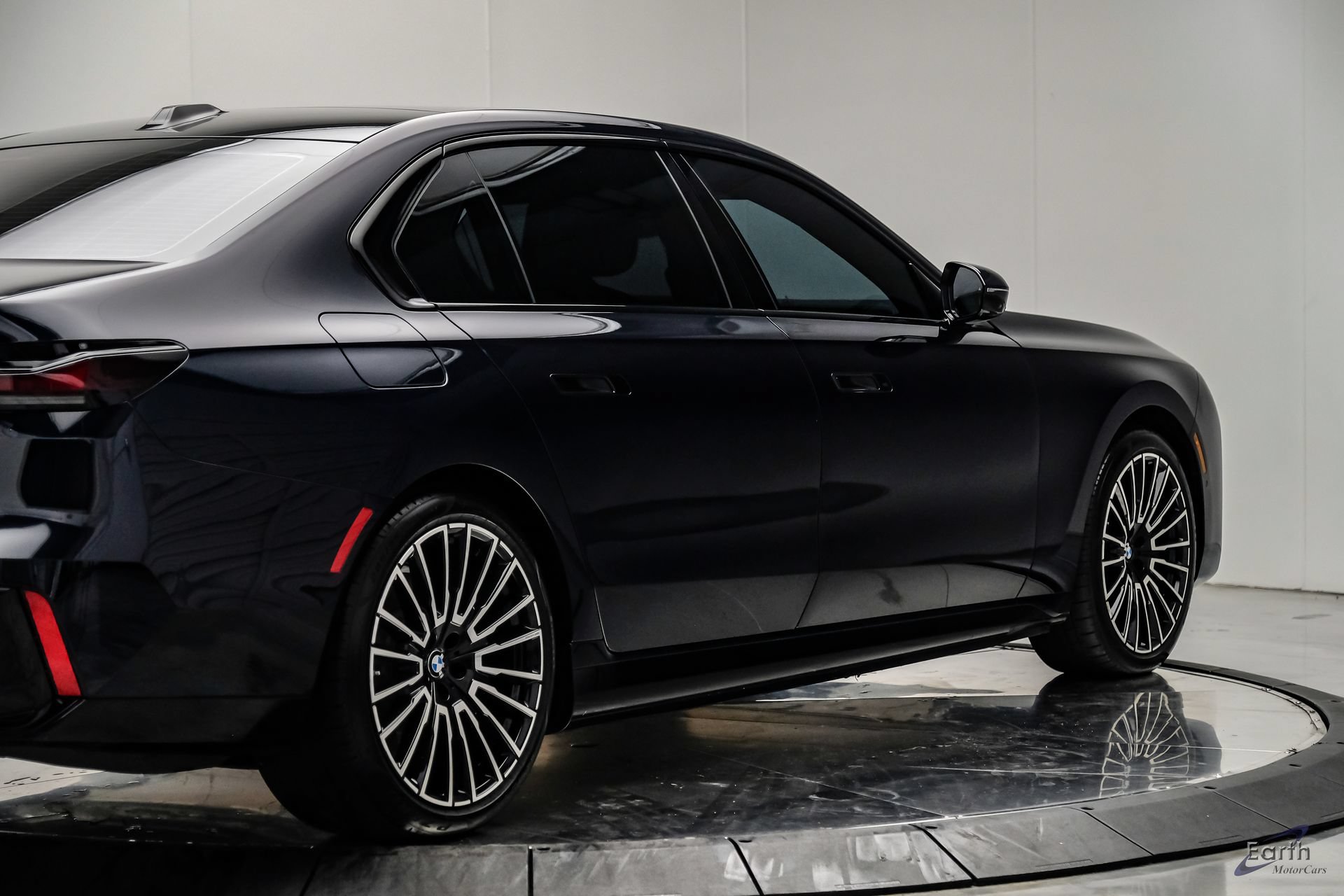 Used 2025 BMW i7 xDrive60 AWD/4WD image 20