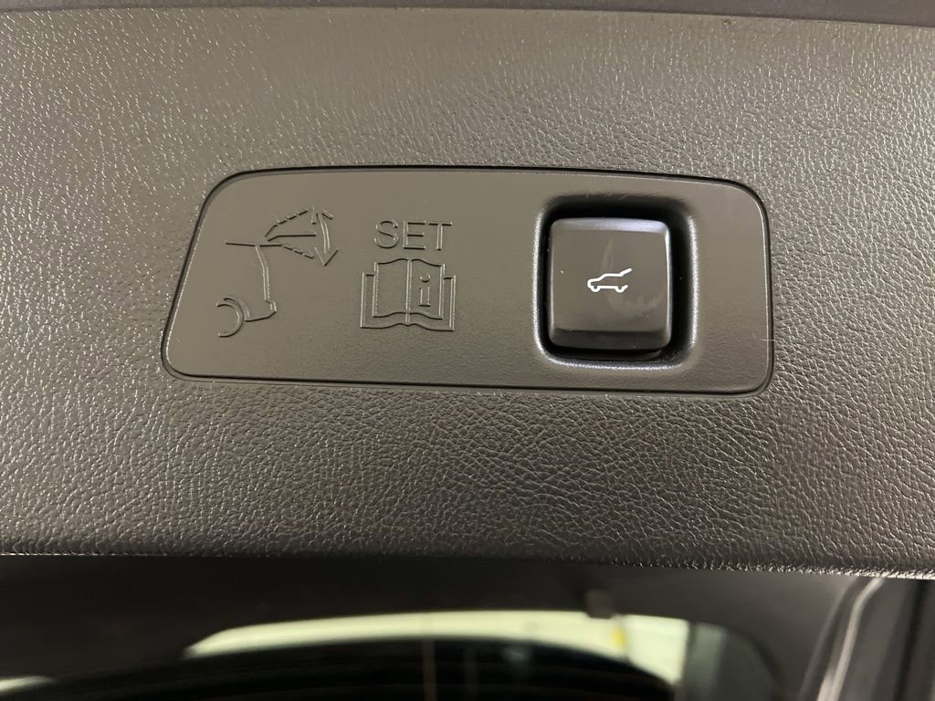 Certified 2022 Lincoln Corsair AWD w/ Equipment Group 101A image 37