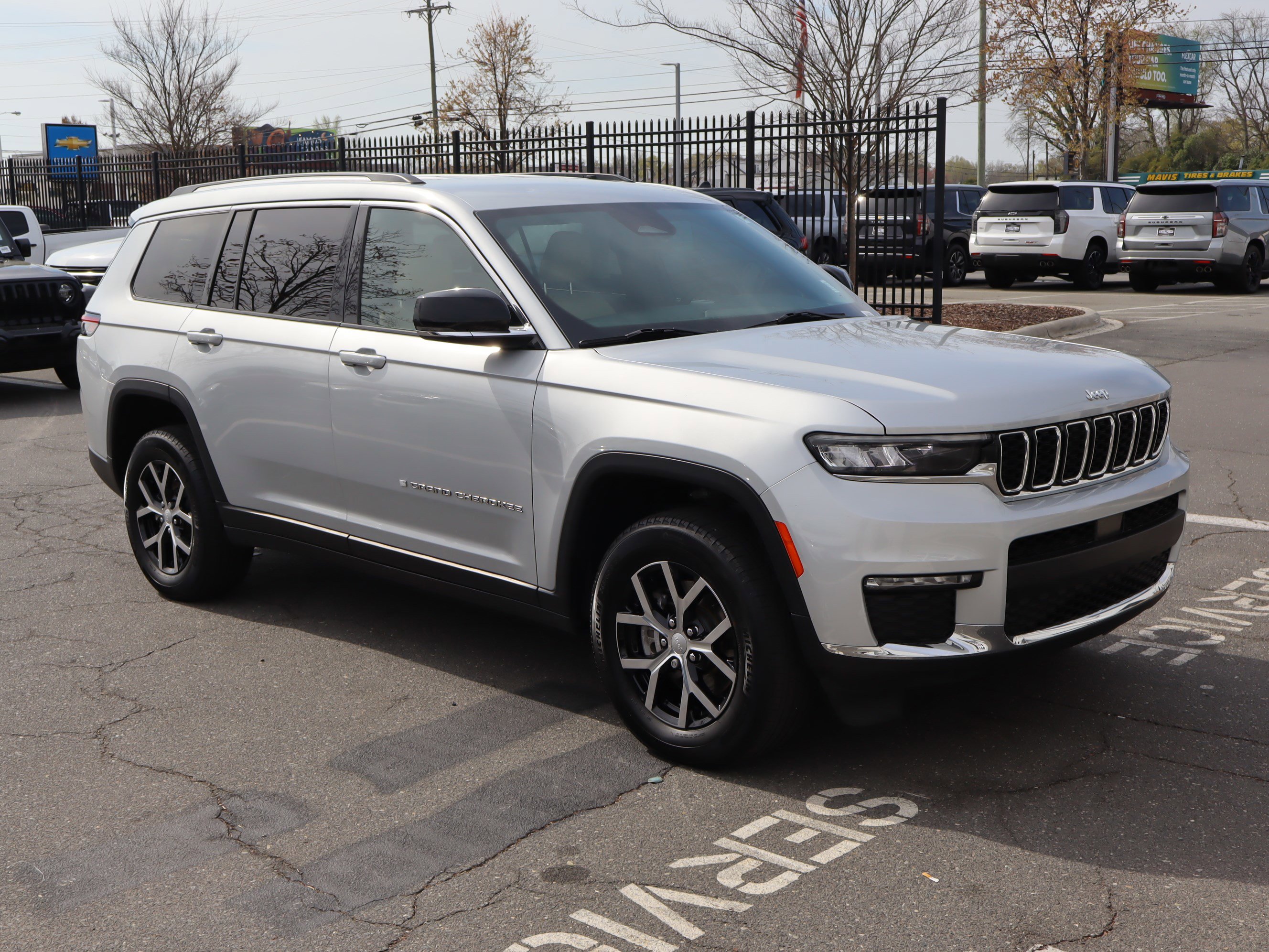 Used 2023 Jeep Grand Cherokee L Limited video 2