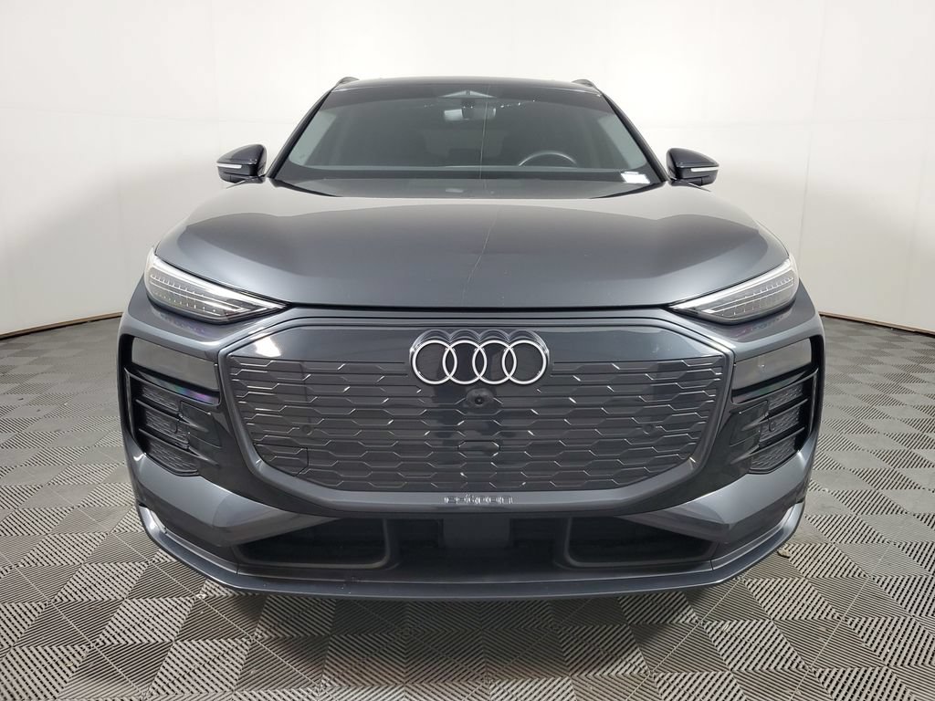 Used 2025 Audi Q6 e-tron Premium Plus w/ Premium Plus AWD/4WD image 2