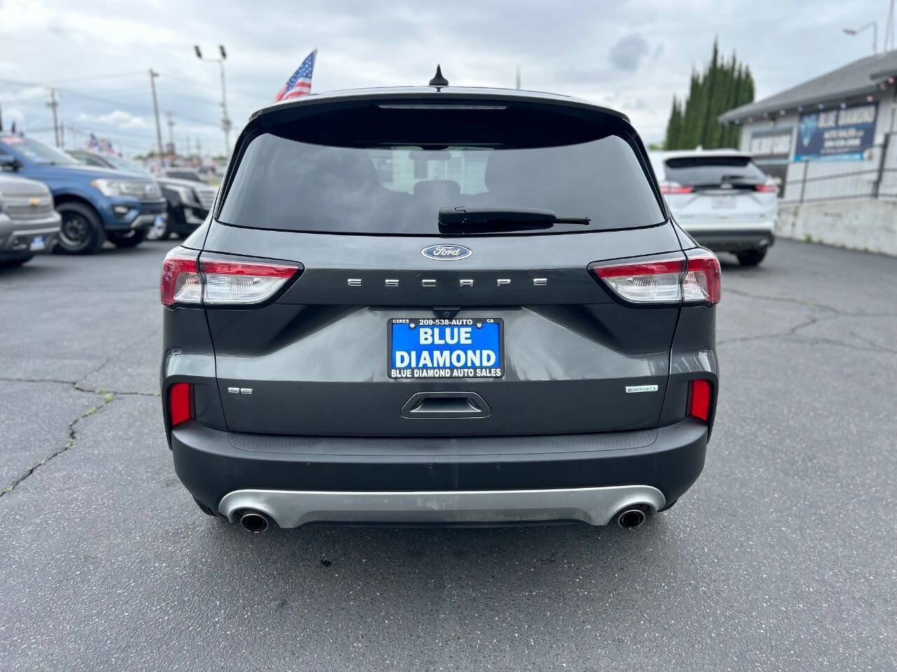 Used 2020 Ford Escape SE FWD image 5