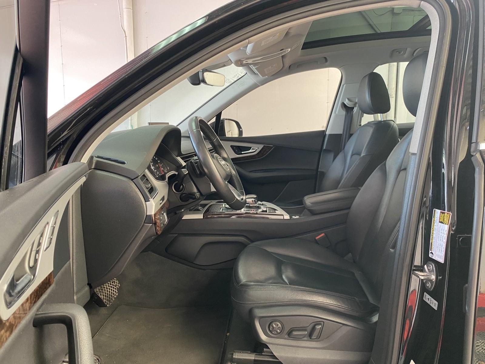 Used 2018 Audi Q7 2.0T Premium AWD/4WD image 24