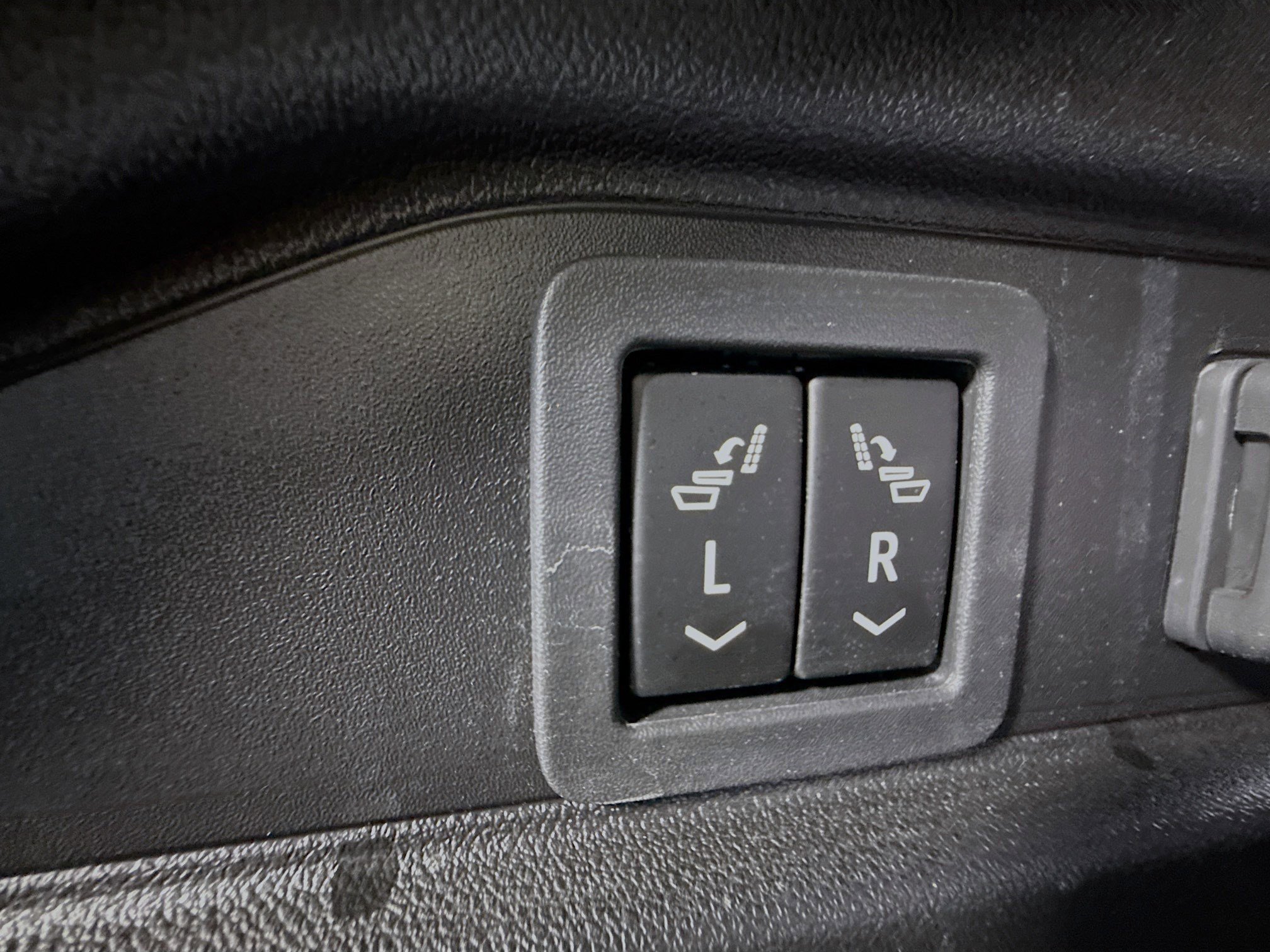 Used 2024 Cadillac Lyriq Luxury w/ LPO, Floor Liner Package AWD/4WD image 43