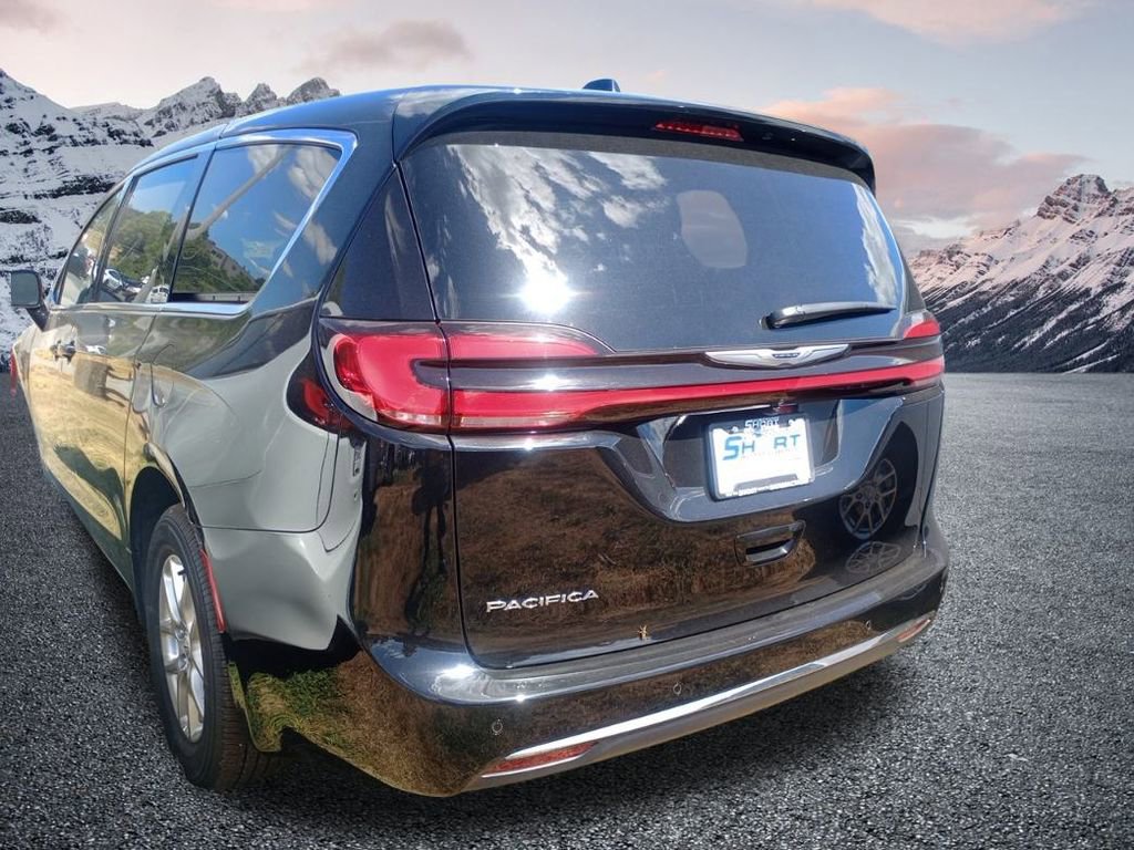 New 2026 Chrysler Pacifica Select image 5