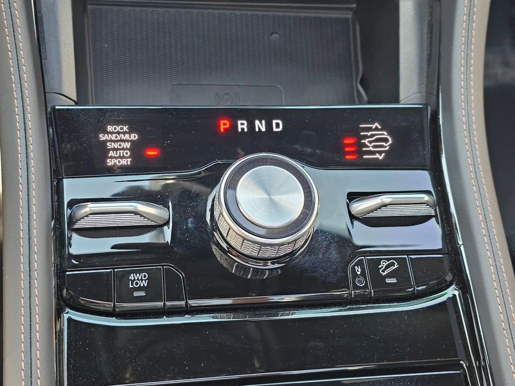 Used 2025 Jeep Grand Cherokee L Summit AWD/4WD image 38