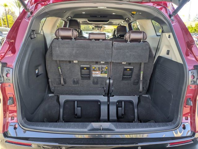 Used 2021 Toyota Sienna Platinum image 30