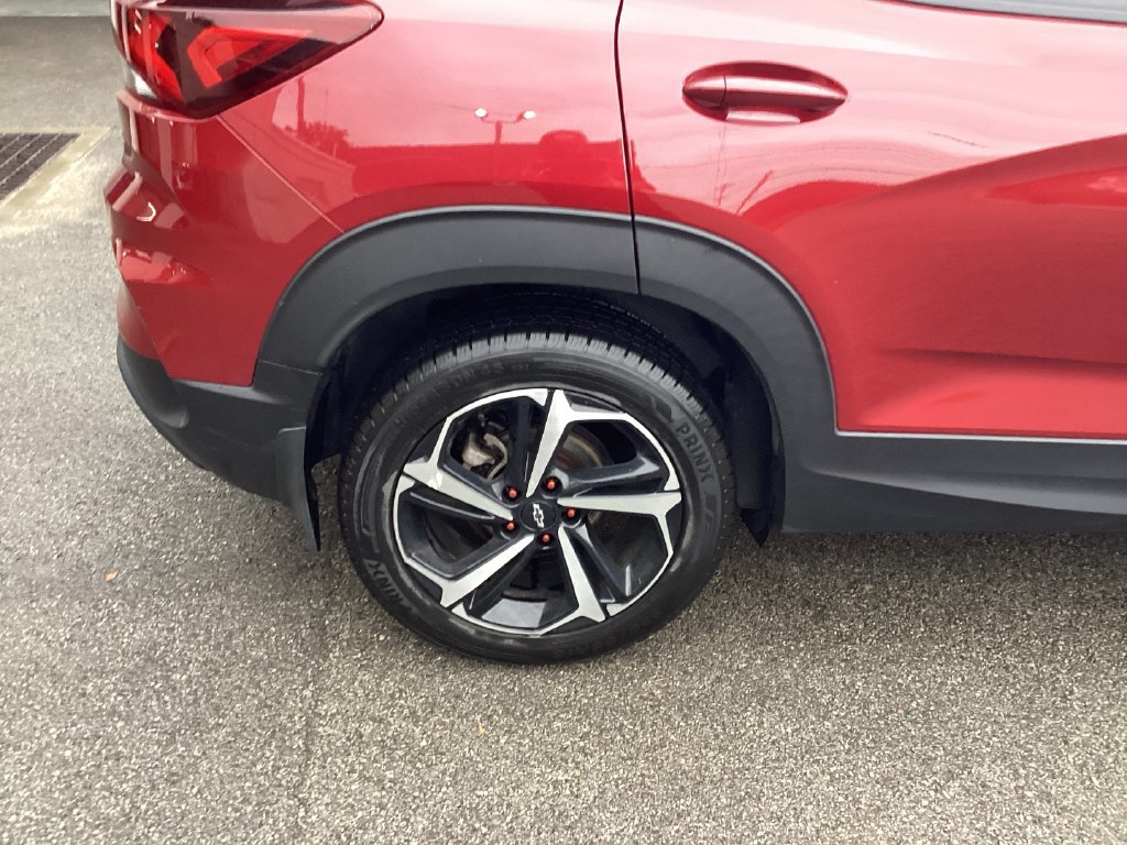 Used 2021 Chevrolet TrailBlazer RS w/ Sun and Liftgate Package AWD/4WD image 26