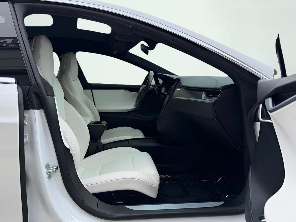 Used 2019 Tesla Model S Performance image 32