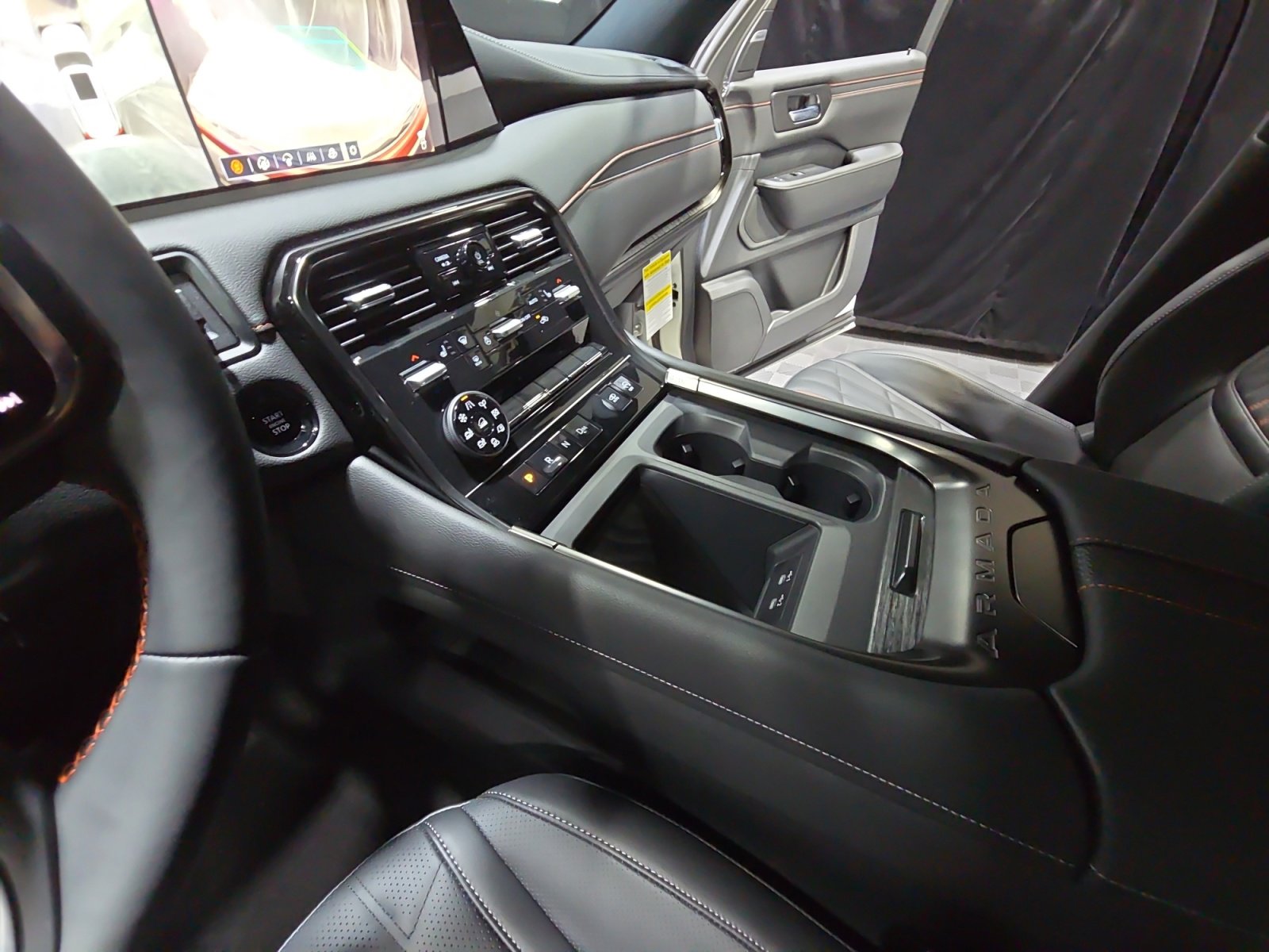 New 2025 Nissan Armada PRO-4X AWD/4WD image 15
