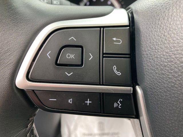 Certified 2023 Toyota Highlander XLE image 27