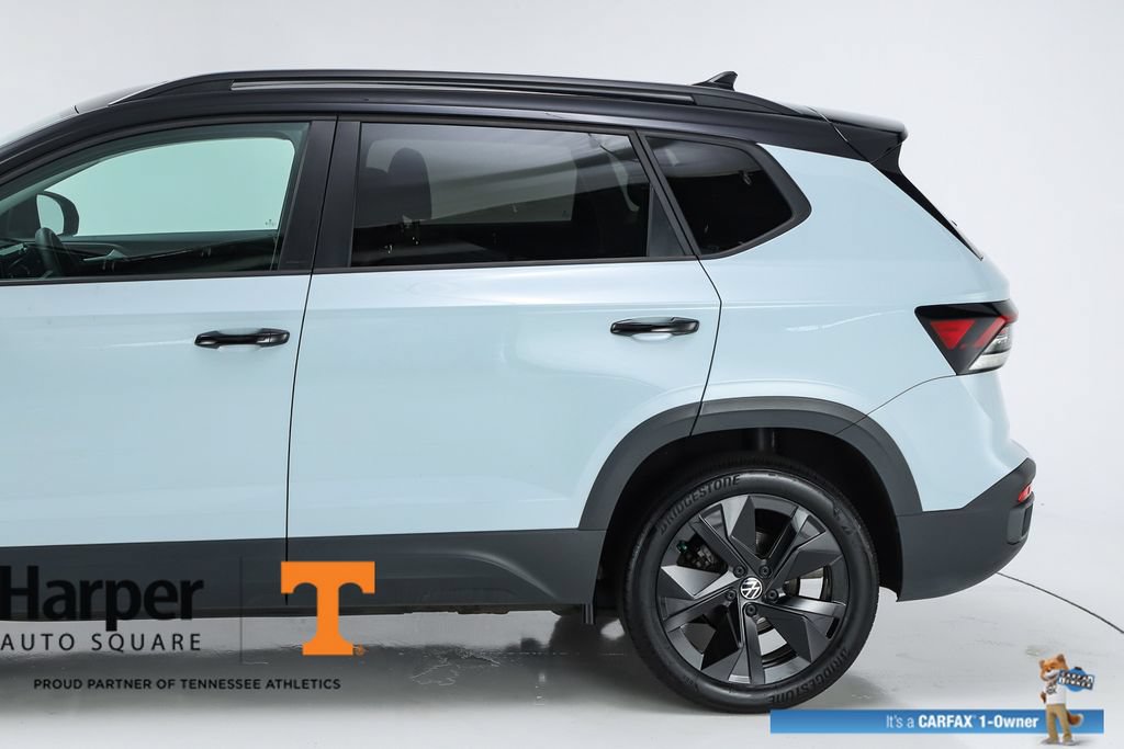 Used 2025 Volkswagen Taos SE FWD image 41