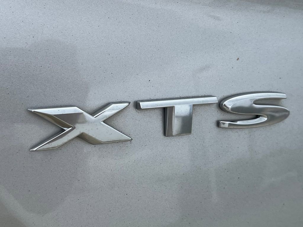 Used 2019 Cadillac XTS Luxury image 11