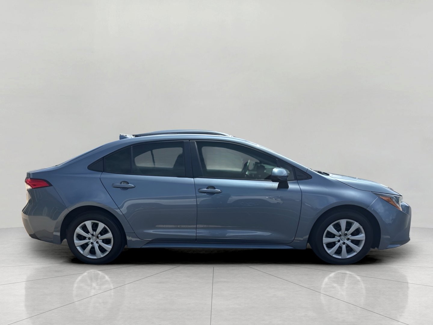 Used 2024 Toyota Corolla LE FWD image 30