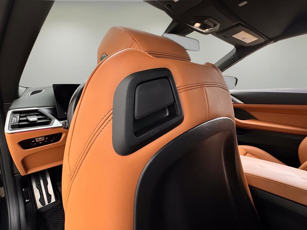 Used 2024 BMW 440i xDrive Convertible w/ Premium Package image 23