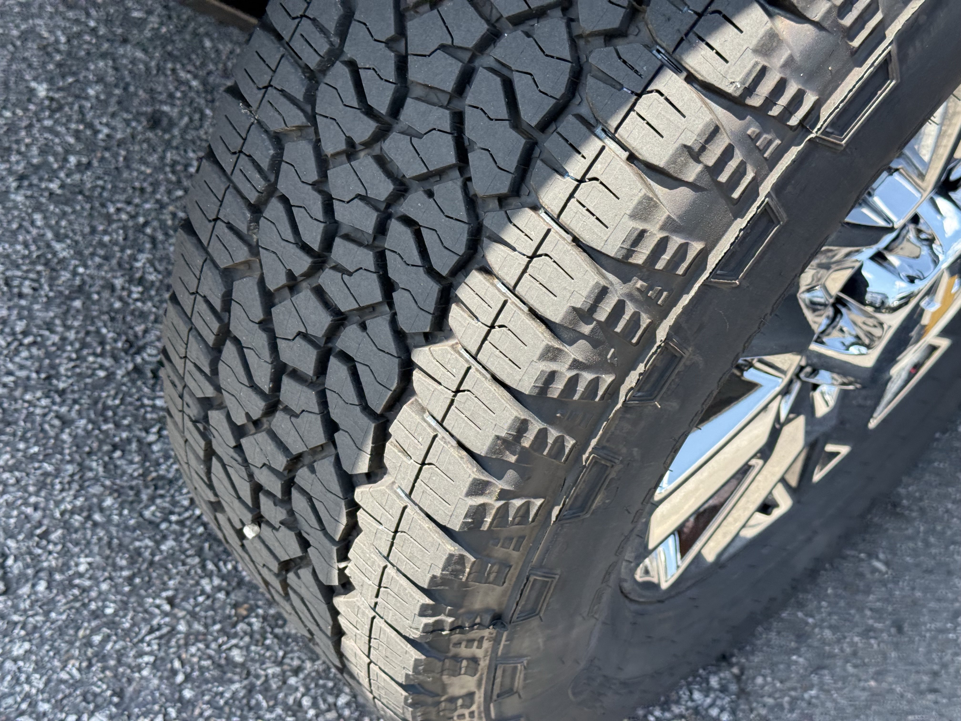 New 2026 Chevrolet Silverado 2500 High Country w/ High Country Premium Package AWD/4WD image 12