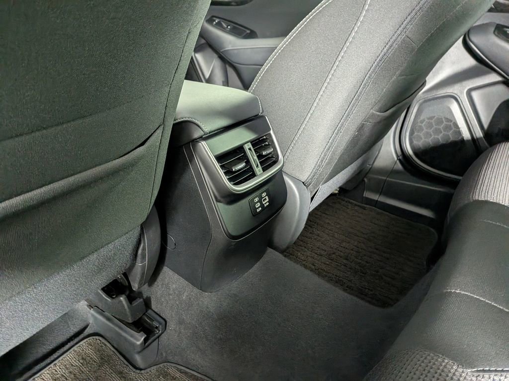 Used 2025 Subaru Outback Premium image 32