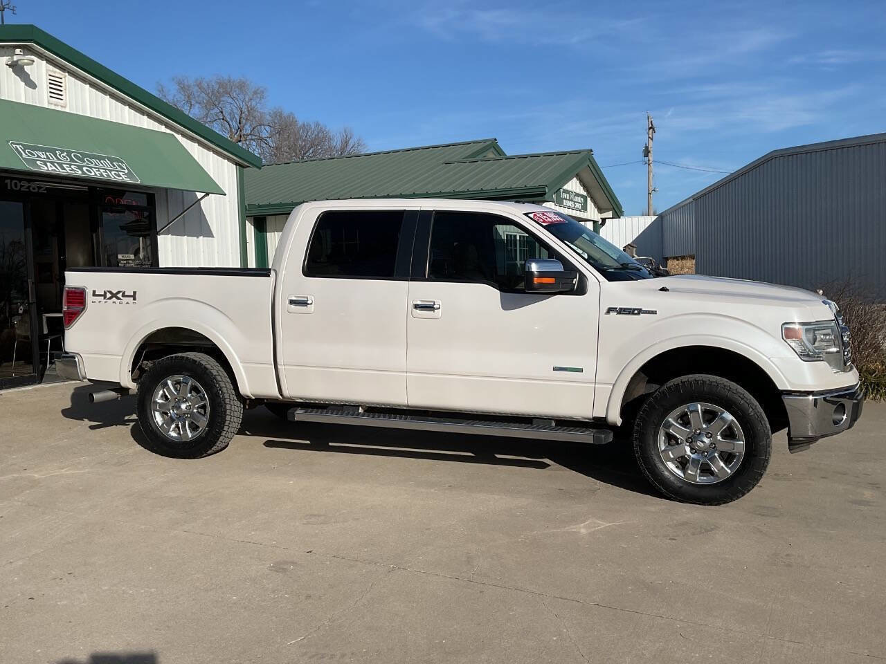 Used 2014 Ford F150 Lariat w/ Equipment Group 502A Luxury AWD/4WD image 2