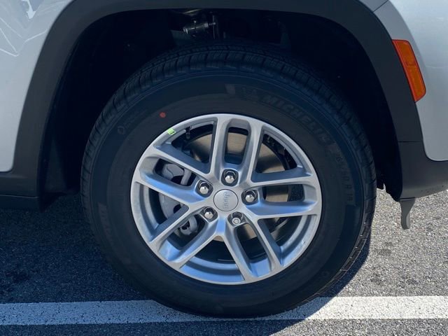 New 2025 Jeep Grand Cherokee Laredo X image 11